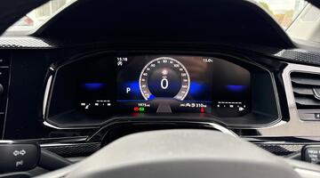 2025 Volkswagen 1.0 TSI Match DSG Euro 6 5-door (Black) - Image: 20