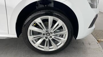 2026 Škoda TSI ACT SE L DSG Euro 6 5-door (White) - Image: 5