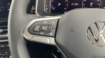 2025 Volkswagen TSI R-Line DSG Euro 6 5-door (Black) - Image: 23