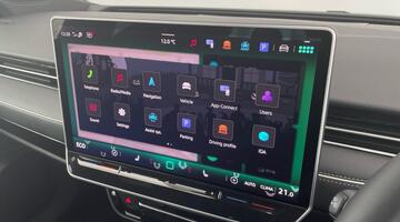 2025 Volkswagen Pro S 86kWh Match Plus Tourer Auto 5-door (Black) - Image: 18