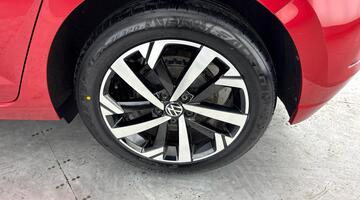 2022 Volkswagen 1.0 TSI Life DSG Euro 6 5-door (Red) - Image: 31