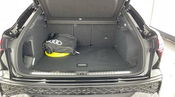 2025 Audi E-hybrid Launch Edition Sportback S Tronic Euro 6 5-door 26kWh (Black) - Image: 32