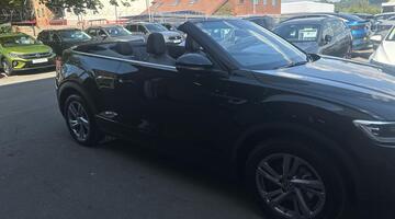 2025 Volkswagen TSI R-Line DSG 2WD Euro 6 2-door (Black) - Image: 27