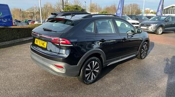 2025 Volkswagen 1.0 TSI Life Euro 6 5-door (Black) - Image: 37