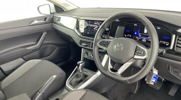 2025 Volkswagen 1.0 TSI Match DSG Euro 6 5-door (White) - Image: 6