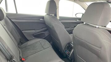 2024 Volkswagen TSI Style Euro 6 5-door (Black) - Image: 28