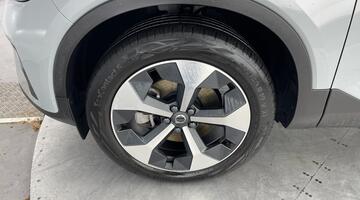 2025 Volvo 2.0 B4 MHEV Plus DCT Auto Euro 6 5-door (Grey) - Image: 38