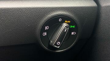 2019 Volkswagen 2.0 TDI R-Line Euro 6 5-door (Black) - Image: 19