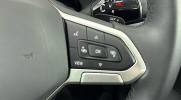 2025 Volkswagen ETSI MHEV Life DSG Euro 6 5-door (Purple) - Image: 26