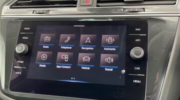 2021 Volkswagen TSI Active Euro 6 5-door (Red) - Image: 18