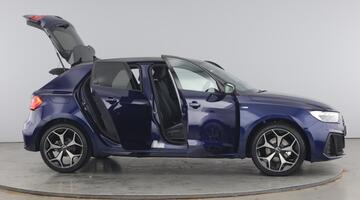 2025 Audi 1.0 TFSI 30 Black Edition Sportback S Tronic Euro 6 5-door (Blue) - Image: 10