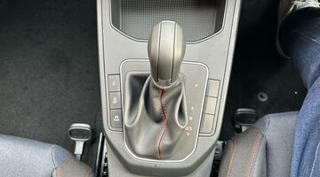 2025 SEAT 1.0 TSI FR DSG Euro 6 5-door (Blue) - Image: 35