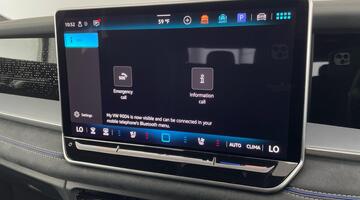 2025 Volkswagen 2.0 TSI R-Line DSG 4Motion Euro 6 5-door (Purple) - Image: 25