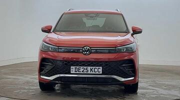 2025 Volkswagen 2.0 TDI R-Line DSG Euro 6 5-door (Red) - Image: 7