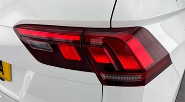 2021 Volkswagen TSI Life Euro 6 5-door (White) - Image: 27