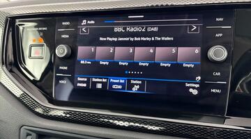 2023 Volkswagen 1.0 TSI Life Euro 6 5-door (Grey) - Image: 13