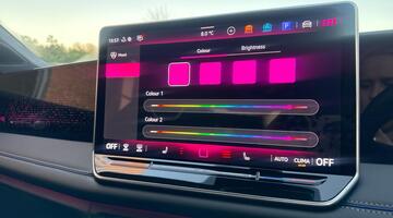 2025 Volkswagen ETSI MHEV R-Line DSG Euro 6 5-door (Blue) - Image: 52