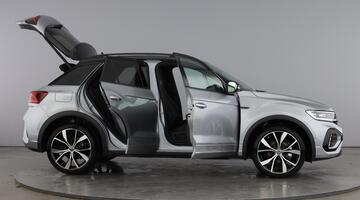 2026 Volkswagen Black Edition Plus 1.5 TSI 150PS 7-speed DSG 5-door (Multicolour) - Image: 10