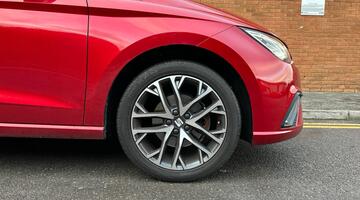 2022 SEAT 1.0 TSI XCELLENCE Lux DSG Euro 6 5-door (Red) - Image: 5