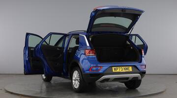 2023 Volkswagen TSI Life DSG Euro 6 5-door (Blue) - Image: 11