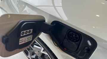 2025 CUPRA EHybrid 25.8kWh VZ1 DSG Euro 6 5-door (Grey) - Image: 3