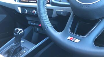 2025 Audi 1.0 TFSI 30 S line Sportback S Tronic Euro 6 5-door (Black) - Image: 27