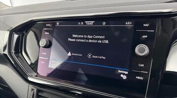 2023 Volkswagen 1.0 TSI Black Edition Euro 6 5-door (White) - Image: 15