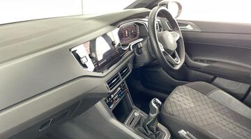 2022 Volkswagen 1.0 TSI R-Line Euro 6 5-door (Red) - Image: 2