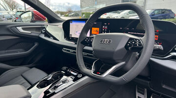 2025 Audi 2.0 TFSI S line S Tronic Euro 6 5-door (Red) - Image: 16