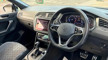 2023 Volkswagen TSI R-Line DSG Euro 6 5-door (Black) - Image: 6