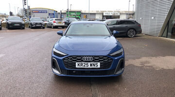 2025 Audi 2.0 TFSI S line Saloon S Tronic Euro 6 5-door (Blue) - Image: 9