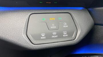 2022 Volkswagen Pure 52kWh Life Auto 5-door (White) - Image: 20