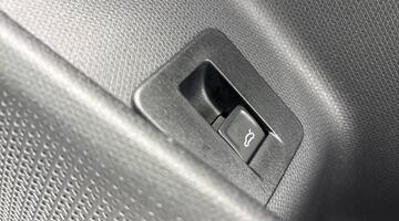 2025 CUPRA 2.0 TSI VZ1 DSG 4-doorive Euro 6 5dr (Black) - Image: 20