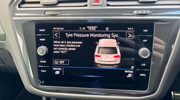 2023 Volkswagen TSI R-Line DSG Euro 6 5-door (Black) - Image: 14