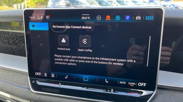 2025 Volkswagen TSI eHybrid 19.7kWh R-Line DSG Euro 6 5-door (White) - Image: 16