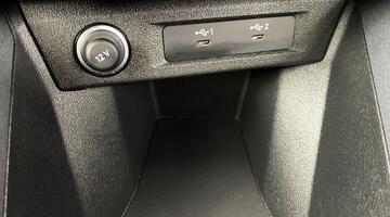 2025 Audi TFSI 35 S line Sportback S Tronic Euro 6 5-door (Black) - Image: 7