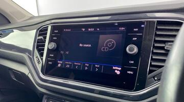 2019 Volkswagen TDI SEL Euro 6 5-door (Blue) - Image: 15