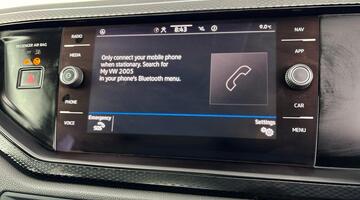 2023 Volkswagen 1.0 TSI Life Euro 6 5-door (Black) - Image: 15