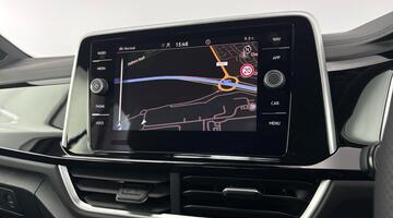 2025 Volkswagen TSI R-Line DSG 2WD Euro 6 2-door (Blue) - Image: 16