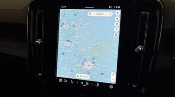 2022 Volvo Recharge 69kWh Plus Auto 5-door (Green) - Image: 36