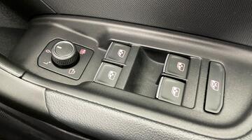 2025 Audi 1.0 TFSI 30 S line Sportback S Tronic Euro 6 5-door (White) - Image: 19