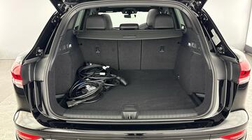 2025 Audi SQ6 SUV Edition 1 e-tron 360,00 kW (Black) - Image: 32