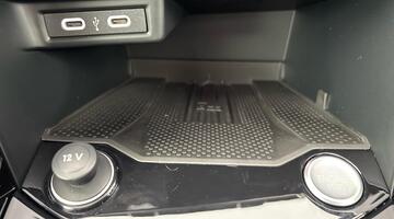 2025 Volkswagen TSI R-Line DSG 2WD Euro 6 2-door (Grey) - Image: 15