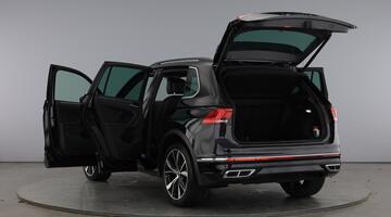 2022 Volkswagen TSI R-Line DSG Euro 6 5-door (Black) - Image: 11