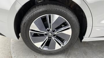 2025 Škoda 82kWh 85 Edition Coupe Auto 5-door (Grey) - Image: 32