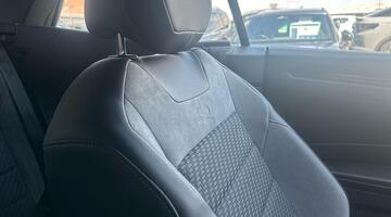 2025 Volkswagen TSI R-Line DSG 2WD Euro 6 2-door (Black) - Image: 18