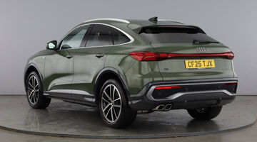 2025 Audi 2.0 TDI Launch Edition Sportback S Tronic quattro Euro 6 5-door (Green) - Image: 3