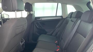 2022 Volkswagen TSI Active Euro 6 5-door (White) - Image: 35