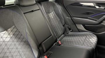 2025 Volkswagen 2.0 TDI R-Line DSG Euro 6 5-door (Red) - Image: 9