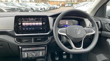 2025 Volkswagen 1.0 TSI Match Euro 6 5-door (Silver) - Image: 45